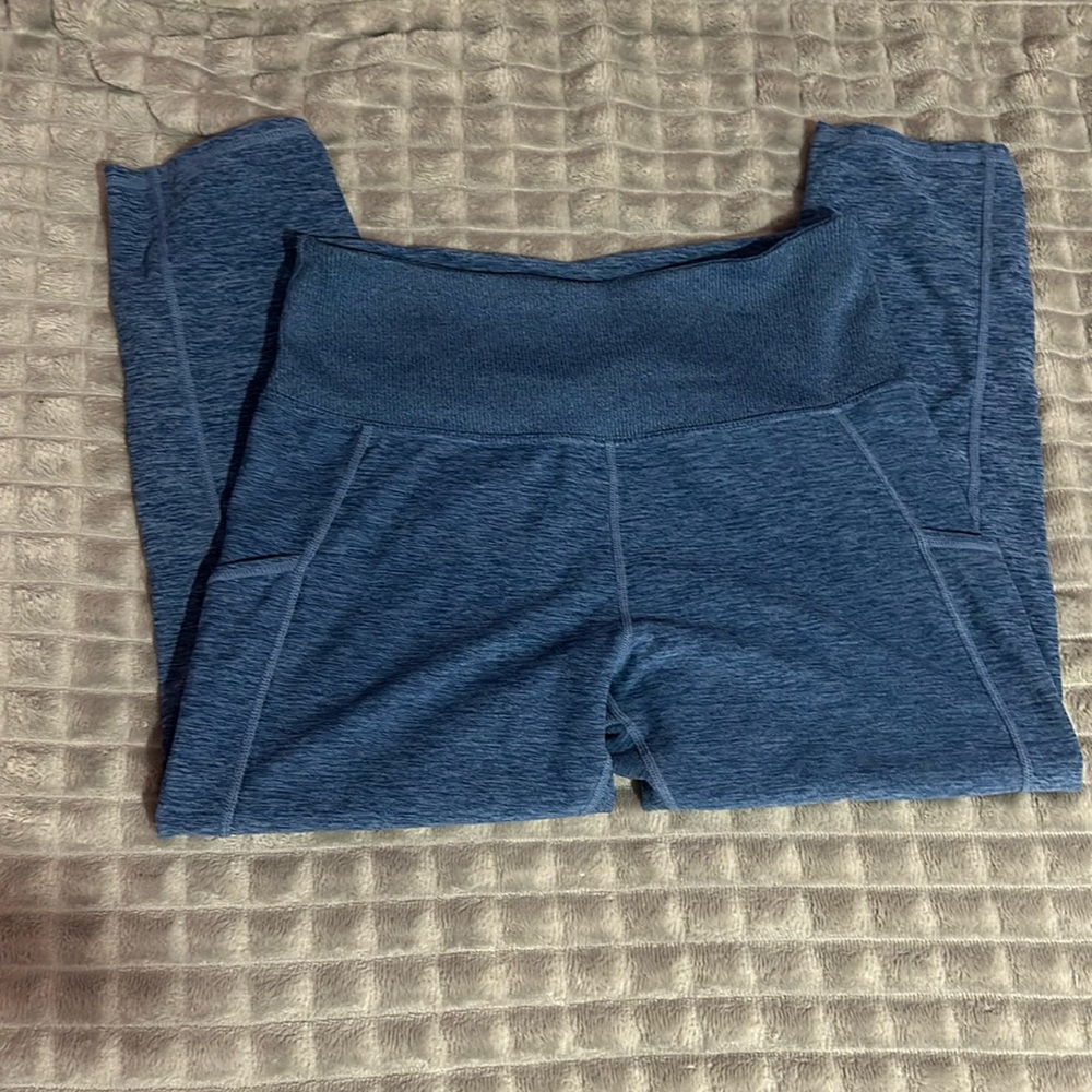 Kirkland blue capris, size large